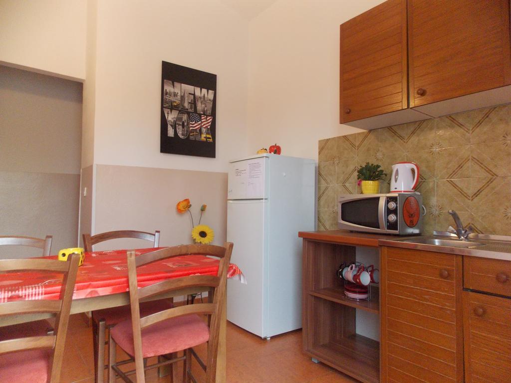 Apartmani Adriatic Ana Novaglia Esterno foto