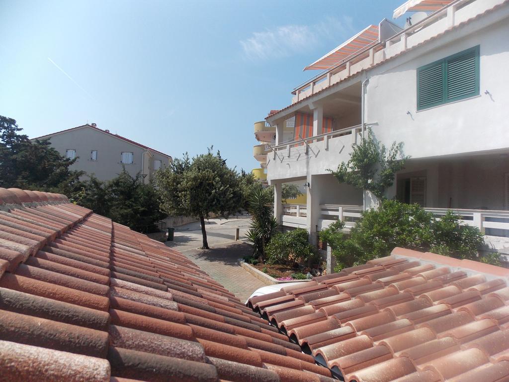Apartmani Adriatic Ana Novaglia Esterno foto