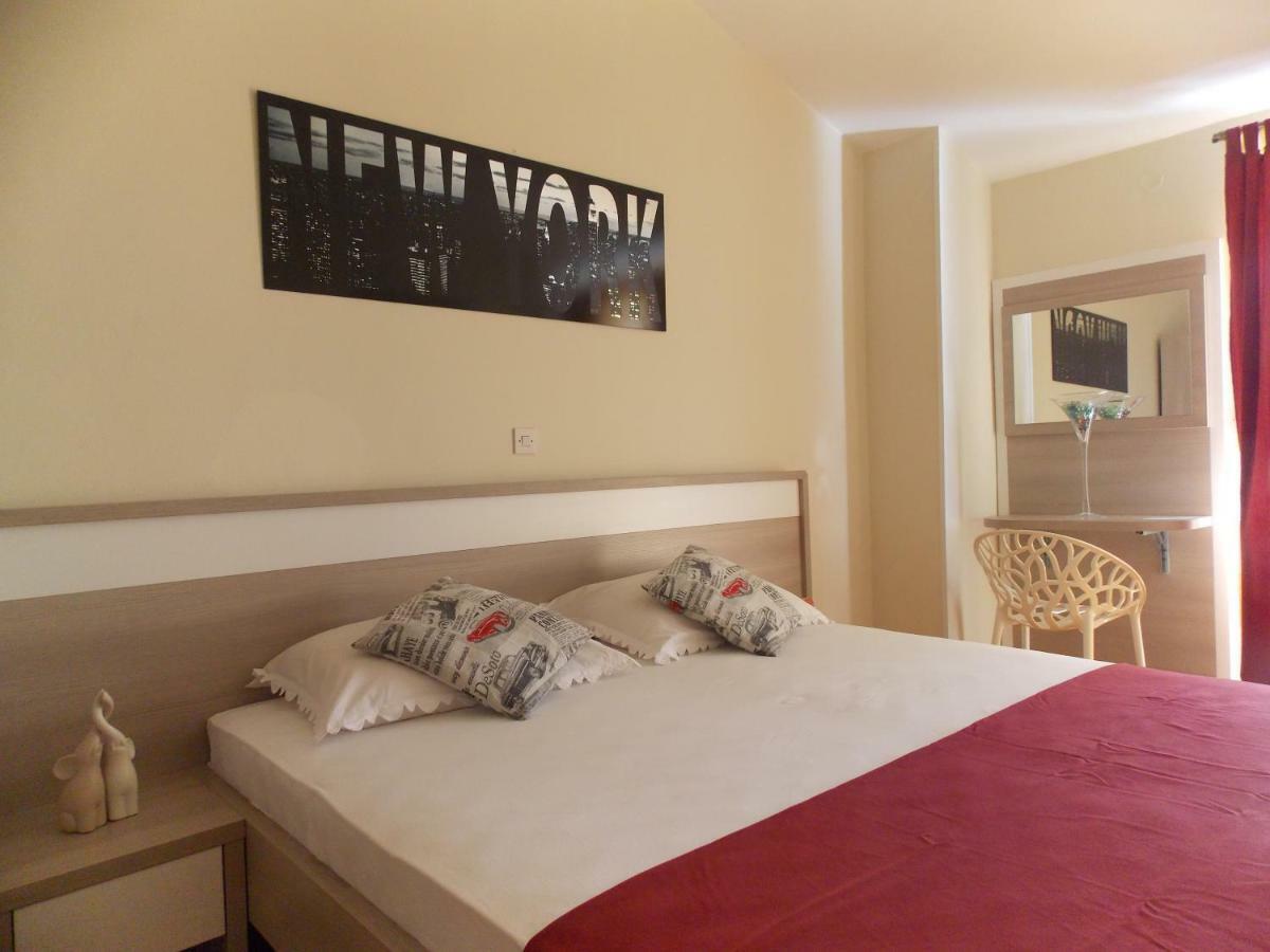 Apartmani Adriatic Ana Novaglia Camera foto